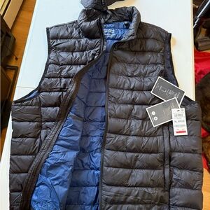 Club Room Men's Black and Blue Puffer Vest